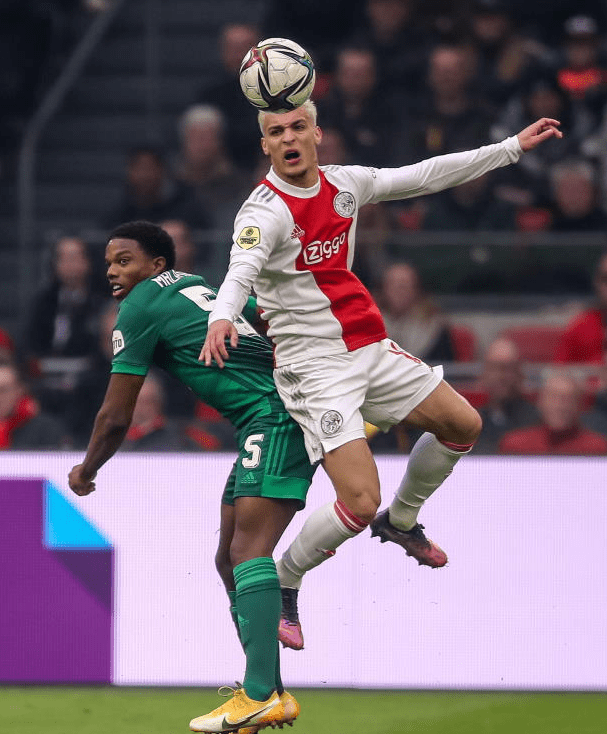 赛前圣安东尼奥马刺临场应变：荷甲节点到来，悬念犹存，控场能力受关注的简单介绍